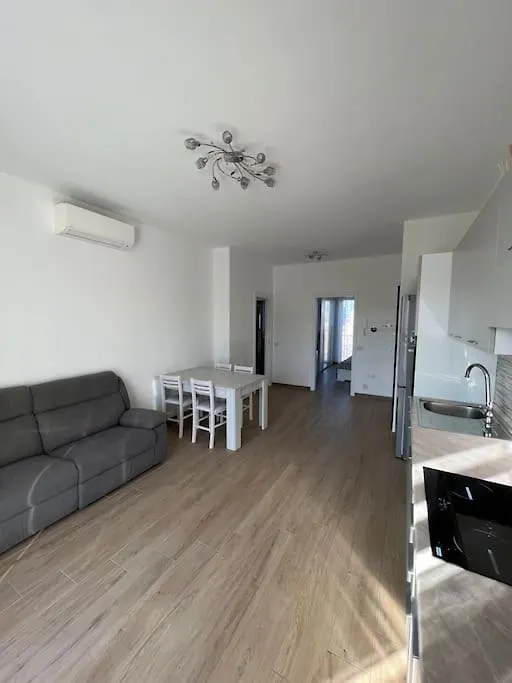Paul'S House Famagosta Apartment Milan